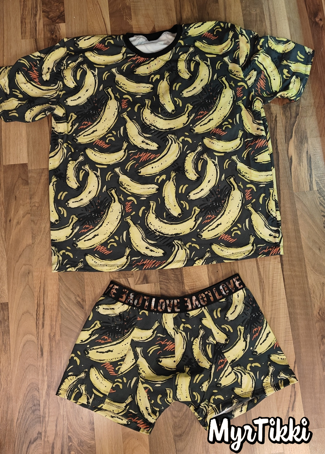 BANAANIT, trikoo