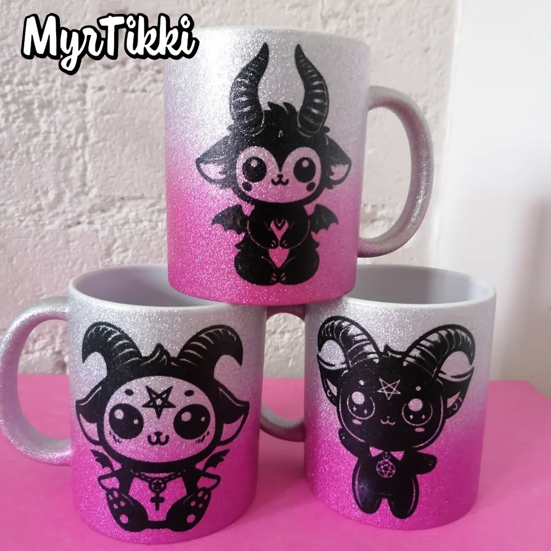 CUTE BAPHOMET, tumma seisova, muki