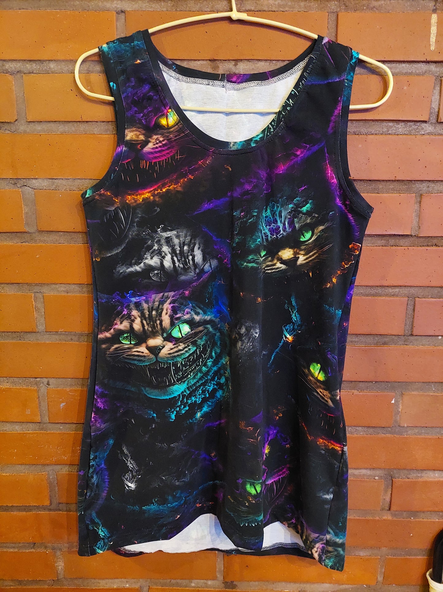 HERE KITTY KITTY, trikoo