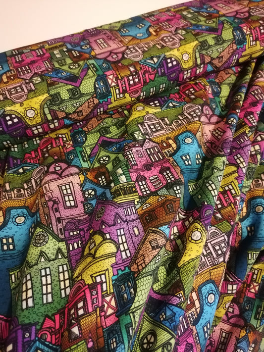 PIKKUKYLÄ, kirjava trikoo