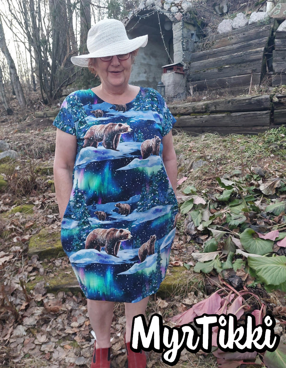 AURORA BEARLIS, trikoo