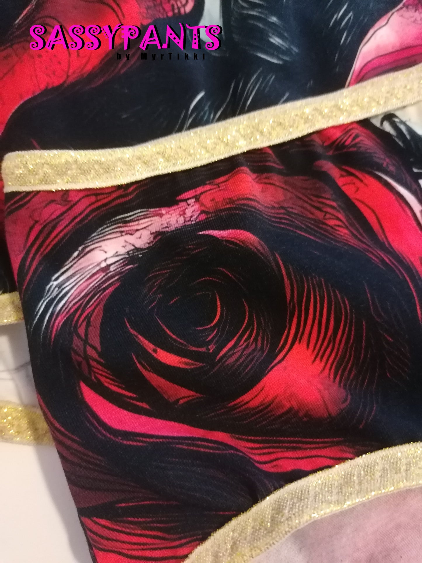 RED ROSES alushousut