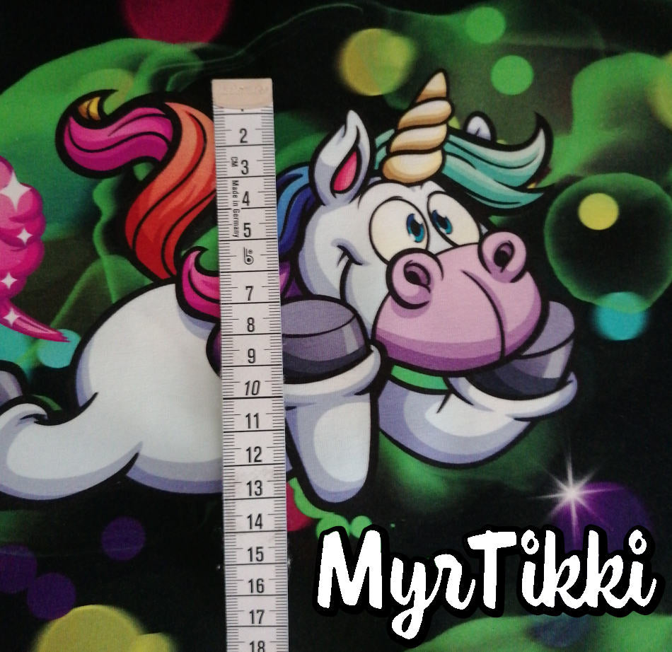 SMELLY UNICORN, trikoo
