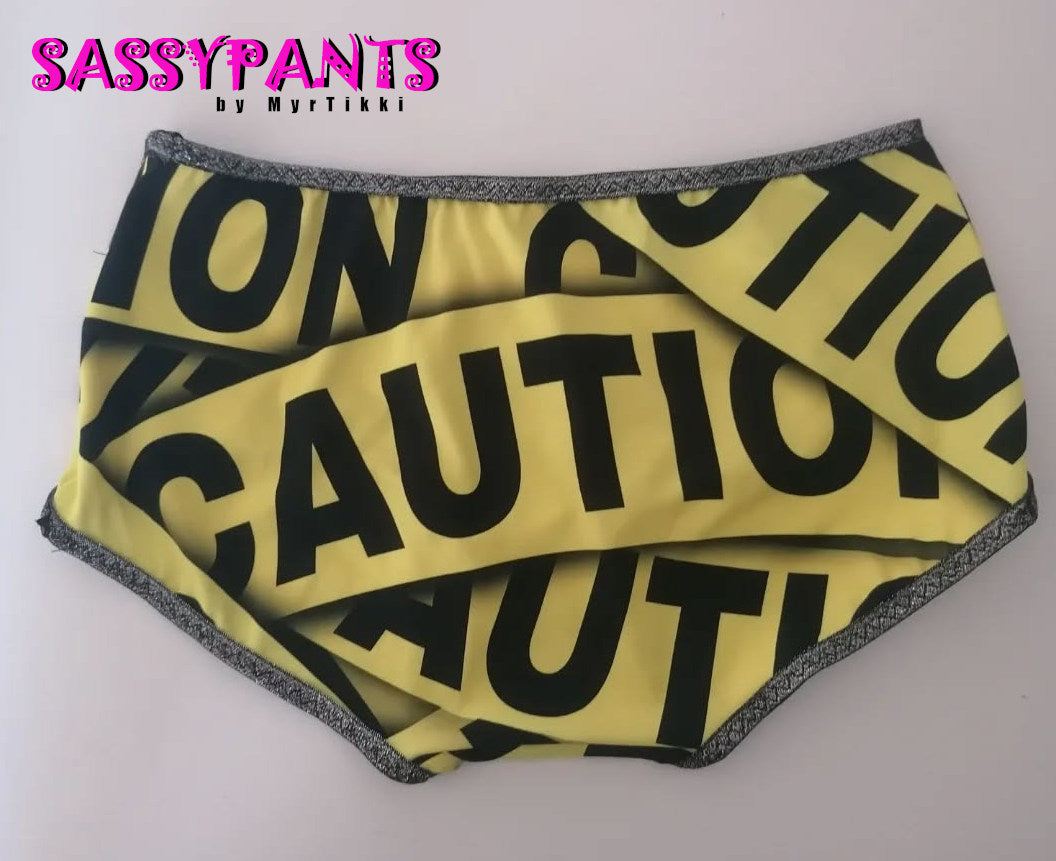 CAUTION alushousut
